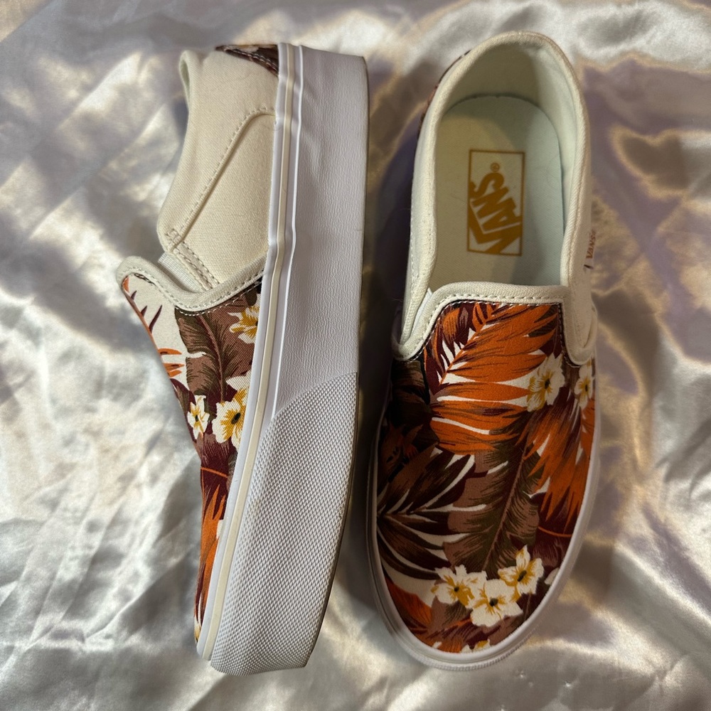 Size 7 tropical platform vans